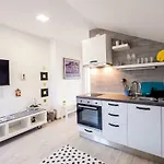 Le Petit *